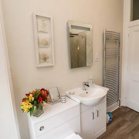 公寓 Number One The Crescent 法利